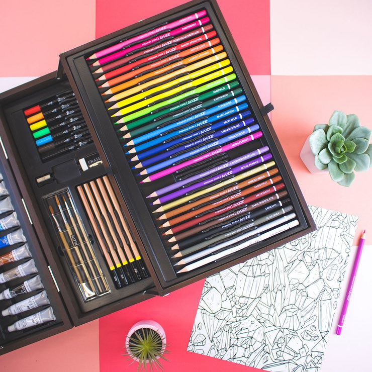 ART 101 Set de Dibujo para Artistas con 143 Piezas en Caja de Madera Costco México