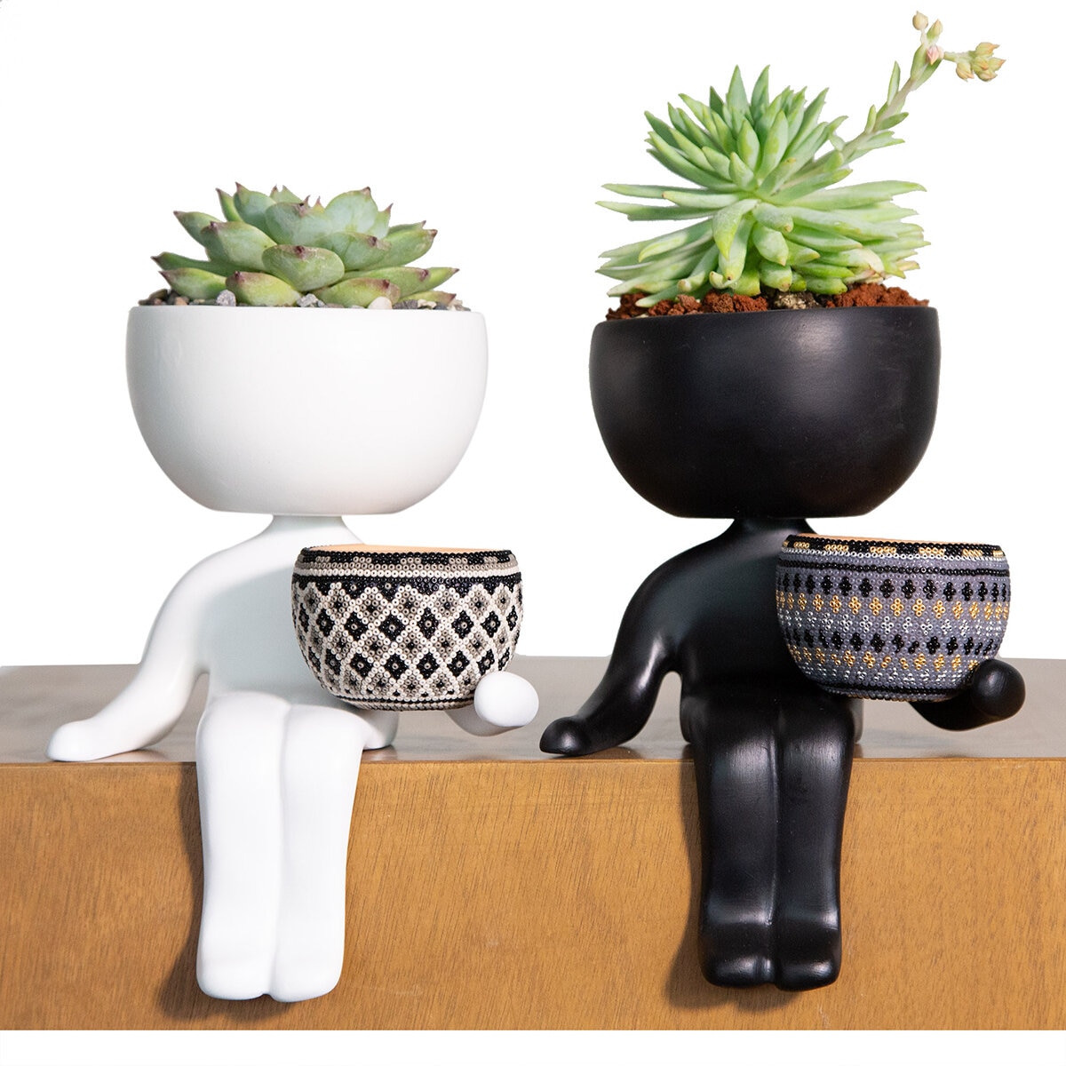 Estudio Floga, Robert Set de 2 Macetas estilo Huichol