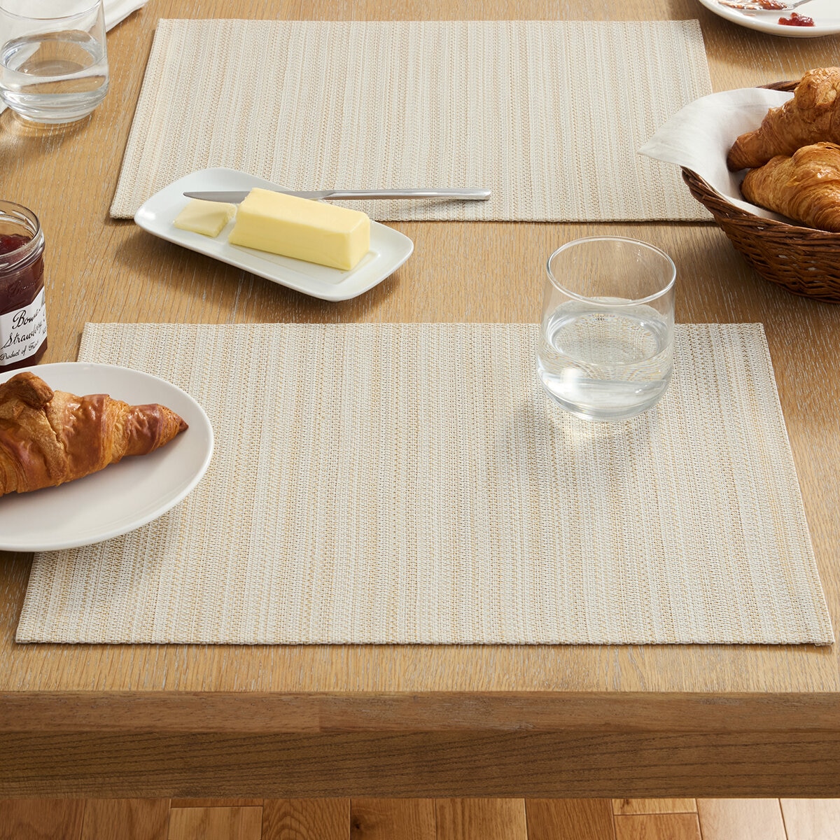 Town & Country Living, Juego de 8 Manteles Individuales, Beige Town & Country Living, Juego de 8 Manteles Individuales, Beige