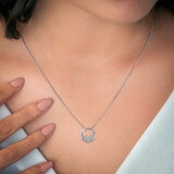 Dije Circular de Diamantes 0.15ctw, Oro Blanco 14K