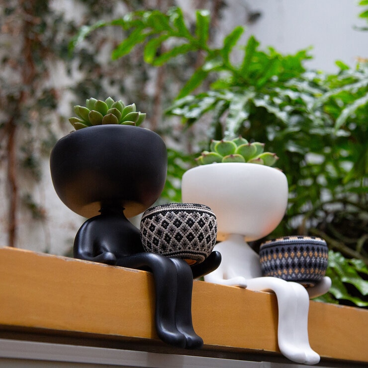 Estudio Floga, Robert Set de 2 Macetas estilo Huichol