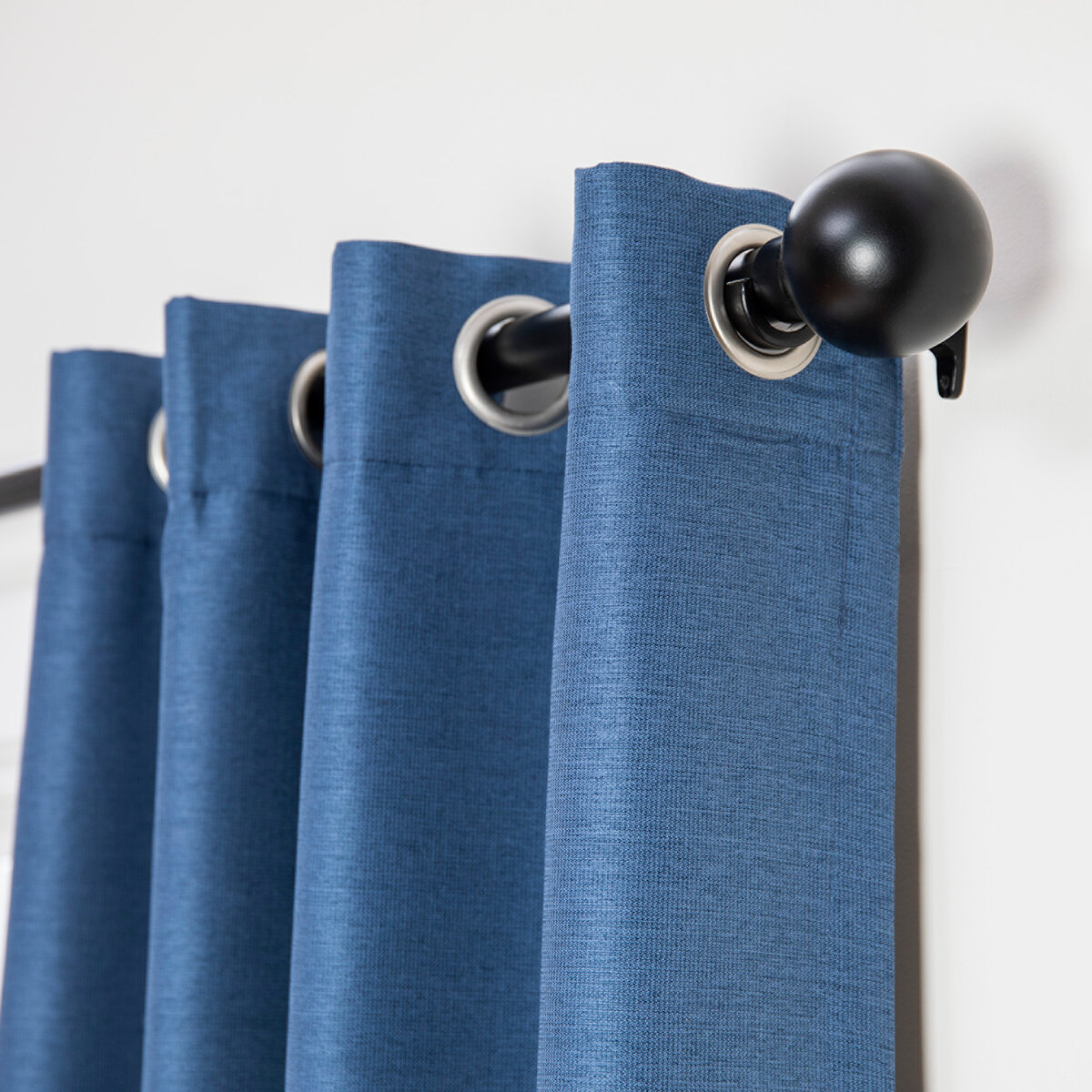 Evergreen Cortinero Ajustable, Matte Black Costco México