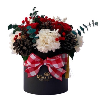 Mina'an, Bouquet Navideño Con Flores Preservadas En Tonos Rojo y Blanco