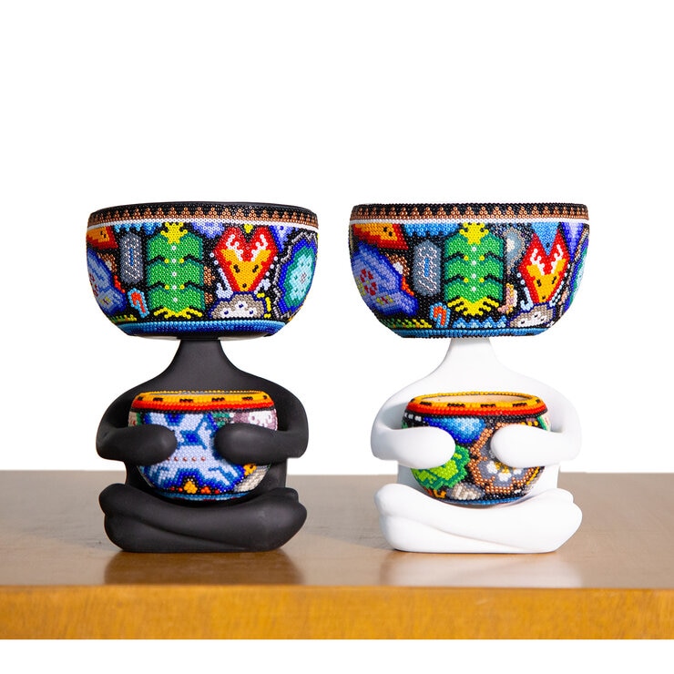 Estudio Floga, Robert Zen Set de 2 Macetas con Arte Huichol