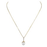 Dije de Perla Cultivada, 9-10mm, Con Diamantes .04ctw, Oro Dos Tonos de 14K