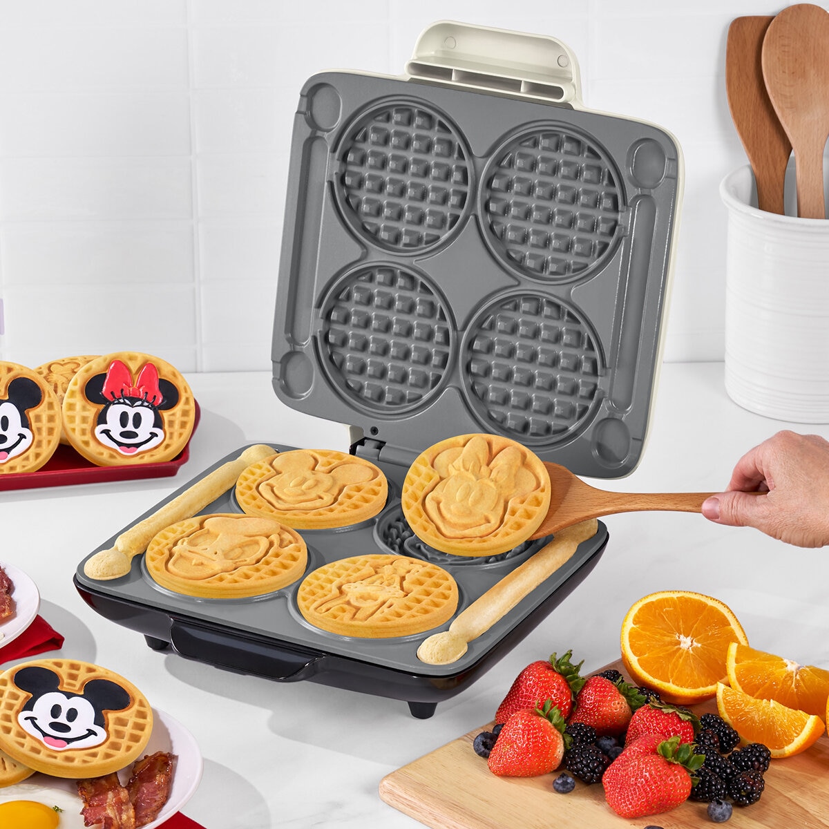 Dash Wafflera Disney con 4 Placas Intercambiables