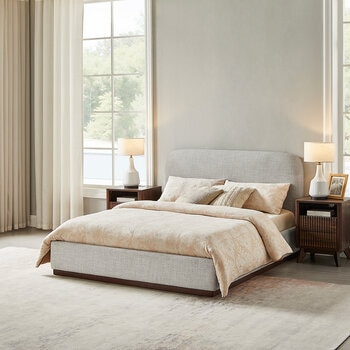 Aiden & Ivy, Cama Queen Tapizada