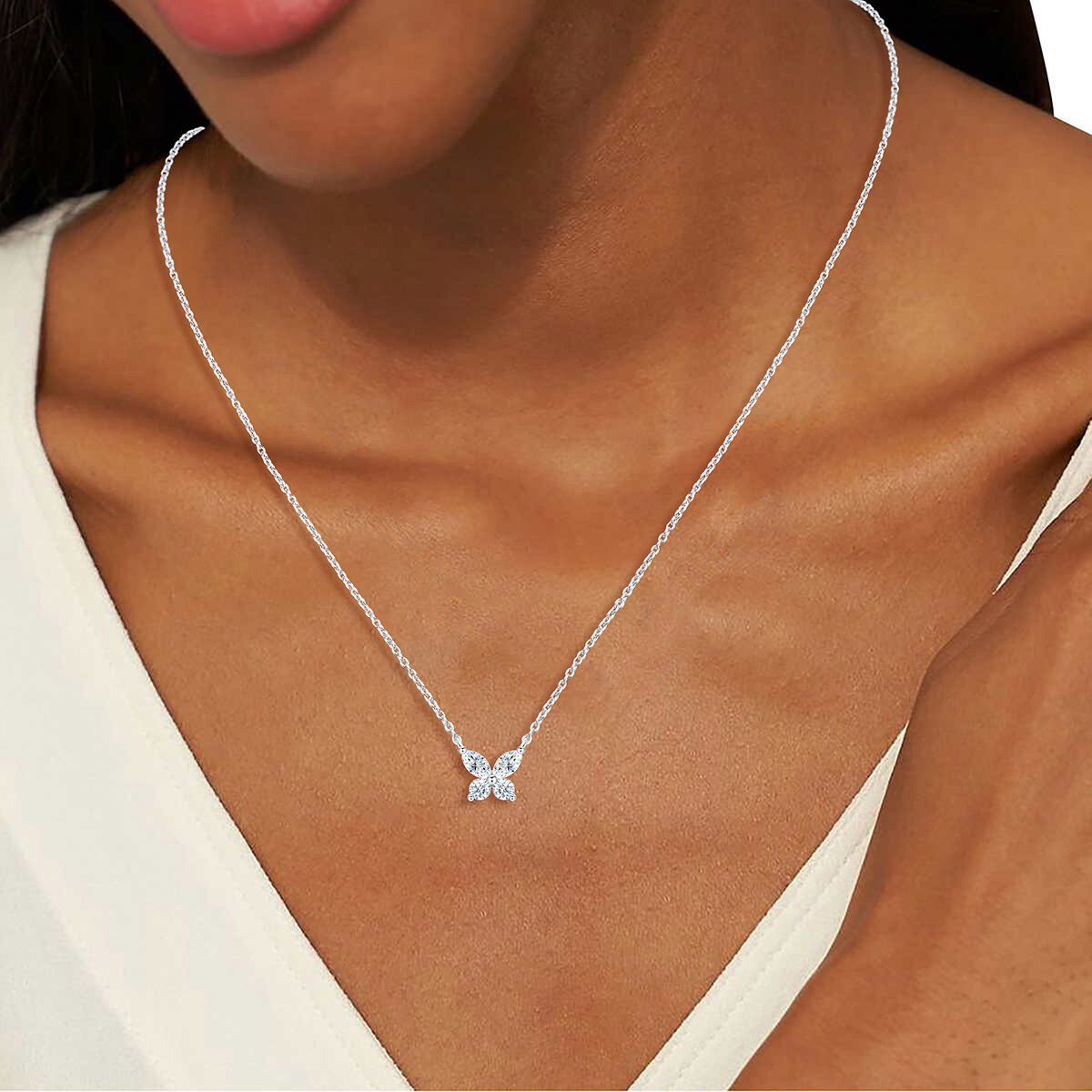 Collar de Diamantes 0.41ctw, con Dije de Mariposa, Oro Blanco 14K Collar de Diamantes 0.41ctw, con Dije de Mariposa, Oro Blanco 14K
