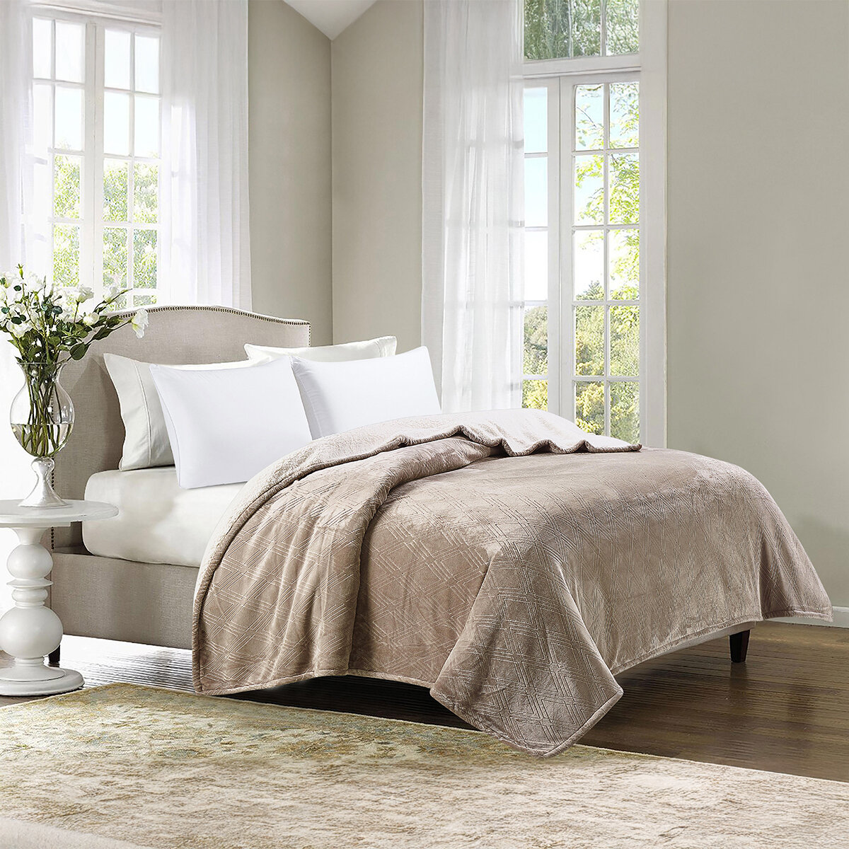 Monte & Jardín Cobija Tamaño Queen 229cm x 229cm, Beige